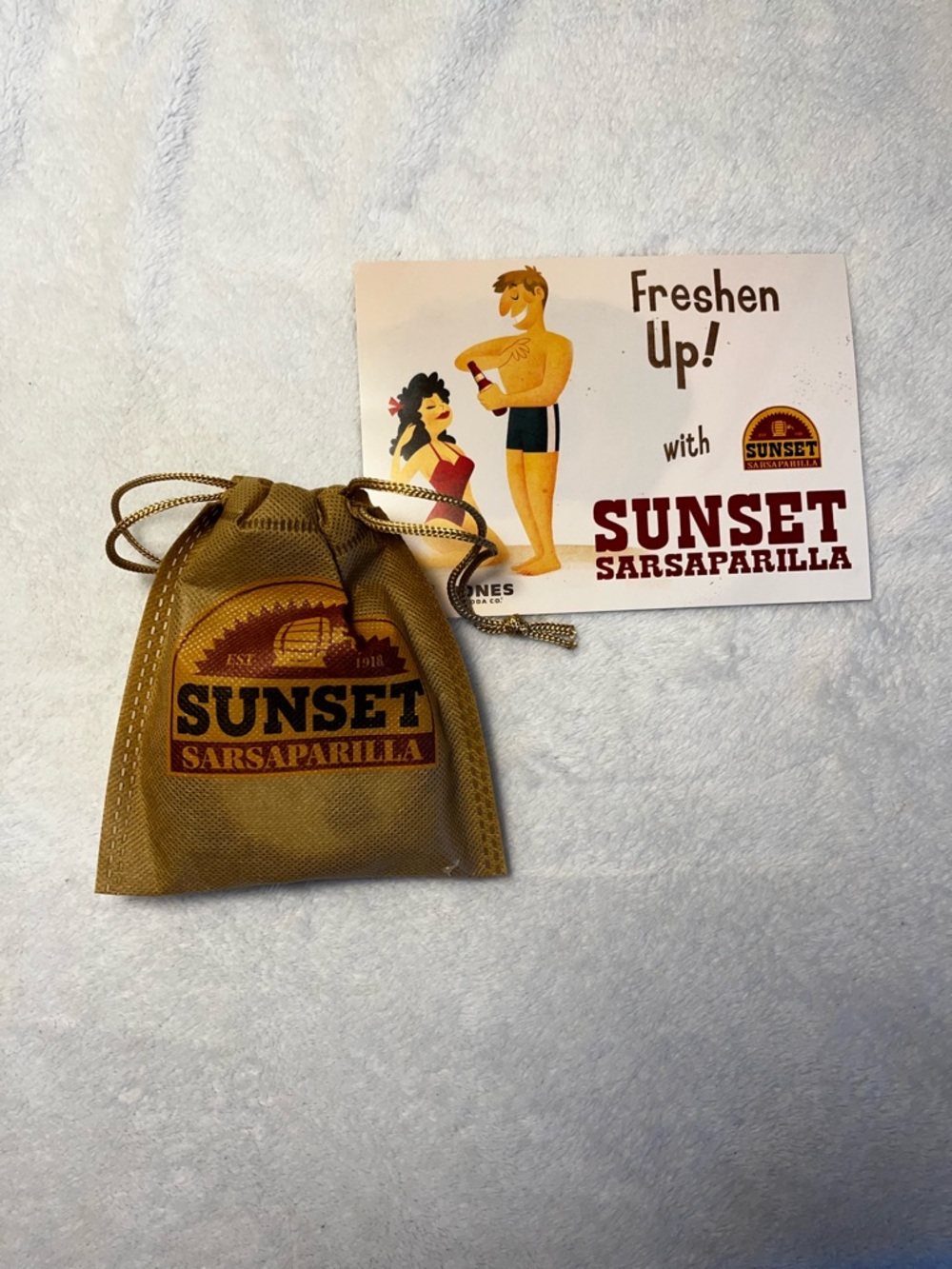 Fallout Sunset Sarsaparilla Bottlecaps & Magnetic Bottle Opener Set